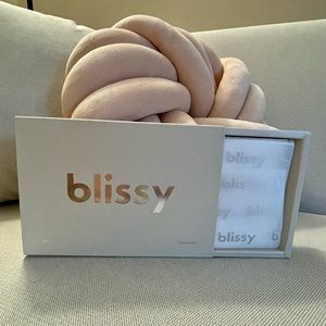 One Blissey white standard size pillowcase. New inbox. Never used.